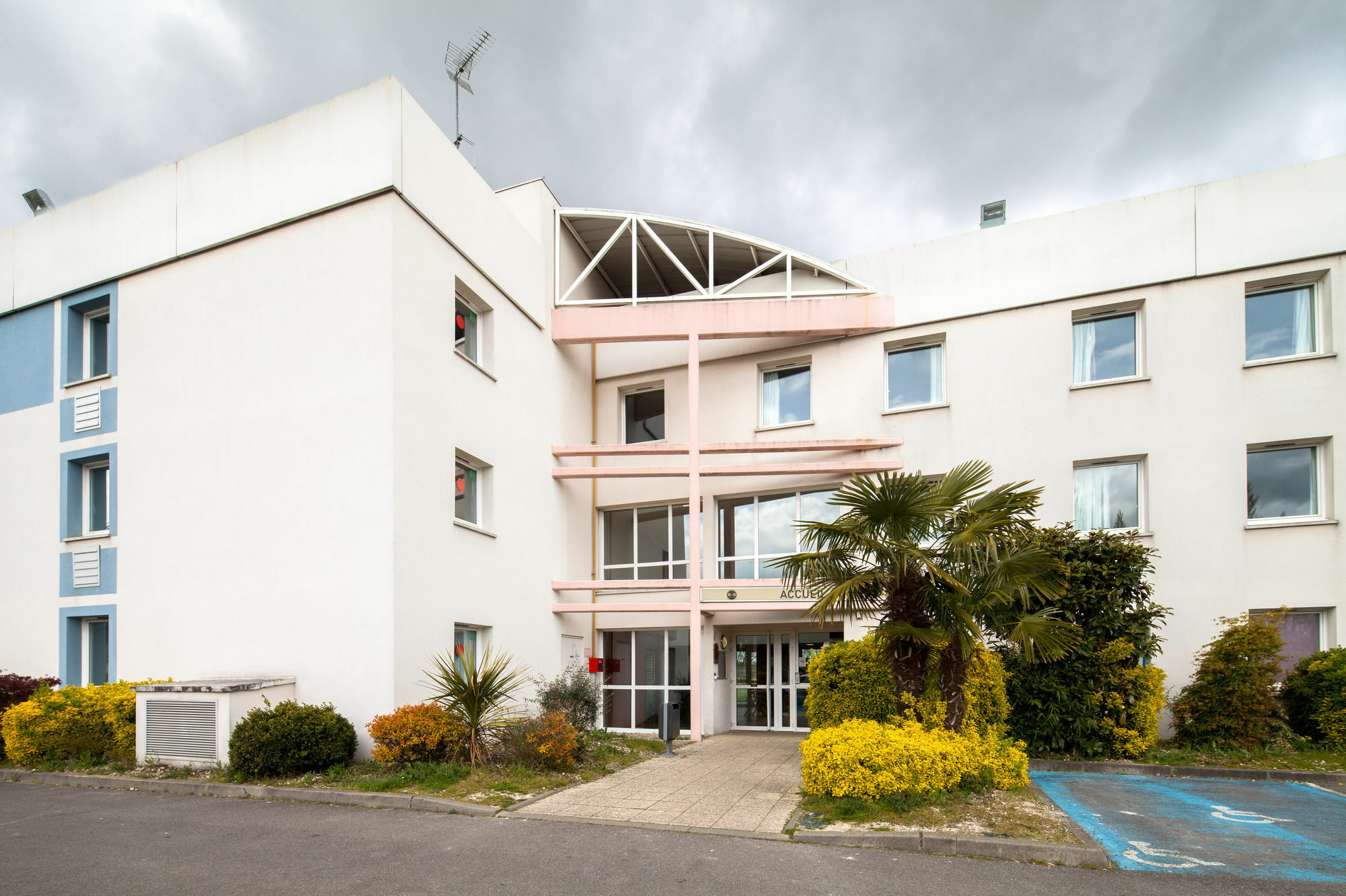 B&B Hôtel BEAUVAIS Allonne  Buitenkant foto